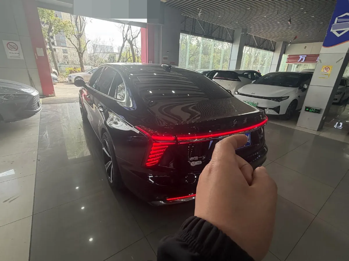 2023 HongQi H5 1.5T 169HP L4 7DCT,autocango,china used car exporter,china ev exporter,chinese used car exporter,chinese used ev exporter