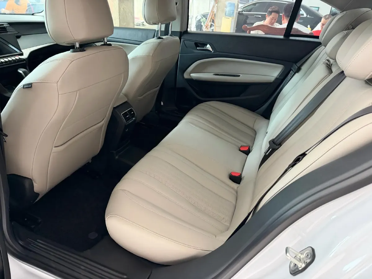 2024 Peugeot 408 1.5T 173HP L4 6AT,autocango,china used car exporter,china ev exporter,chinese used car exporter,chinese used ev exporter