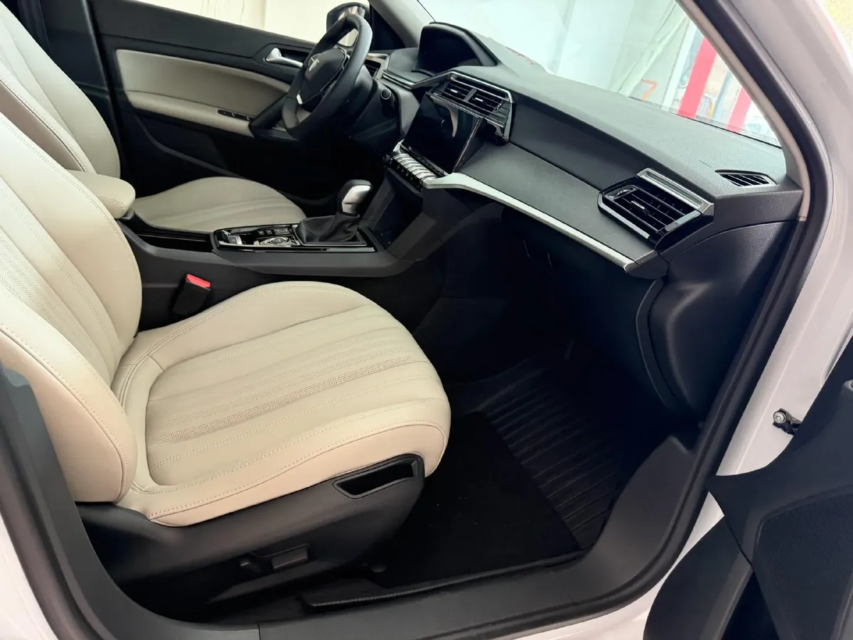 2024 Peugeot 408 1.5T 173HP L4 6AT,autocango,china used car exporter,china ev exporter,chinese used car exporter,chinese used ev exporter