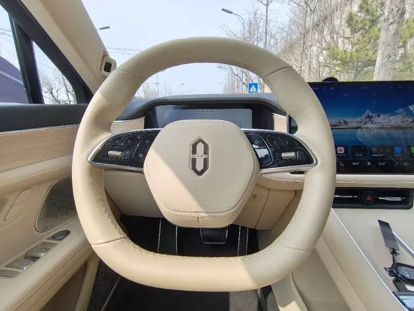 2025 AITO AITO M5 1.5T 152HP L4 REEV 42KWH,autocango,china used car exporter,china ev exporter,chinese used car exporter,chinese used ev exporter