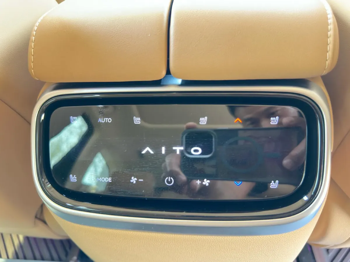 2024 AITO AITO M7 1.5T 152HP L4 REEV 38.5KWH,autocango,china used car exporter,china ev exporter,chinese used car exporter,chinese used ev exporter