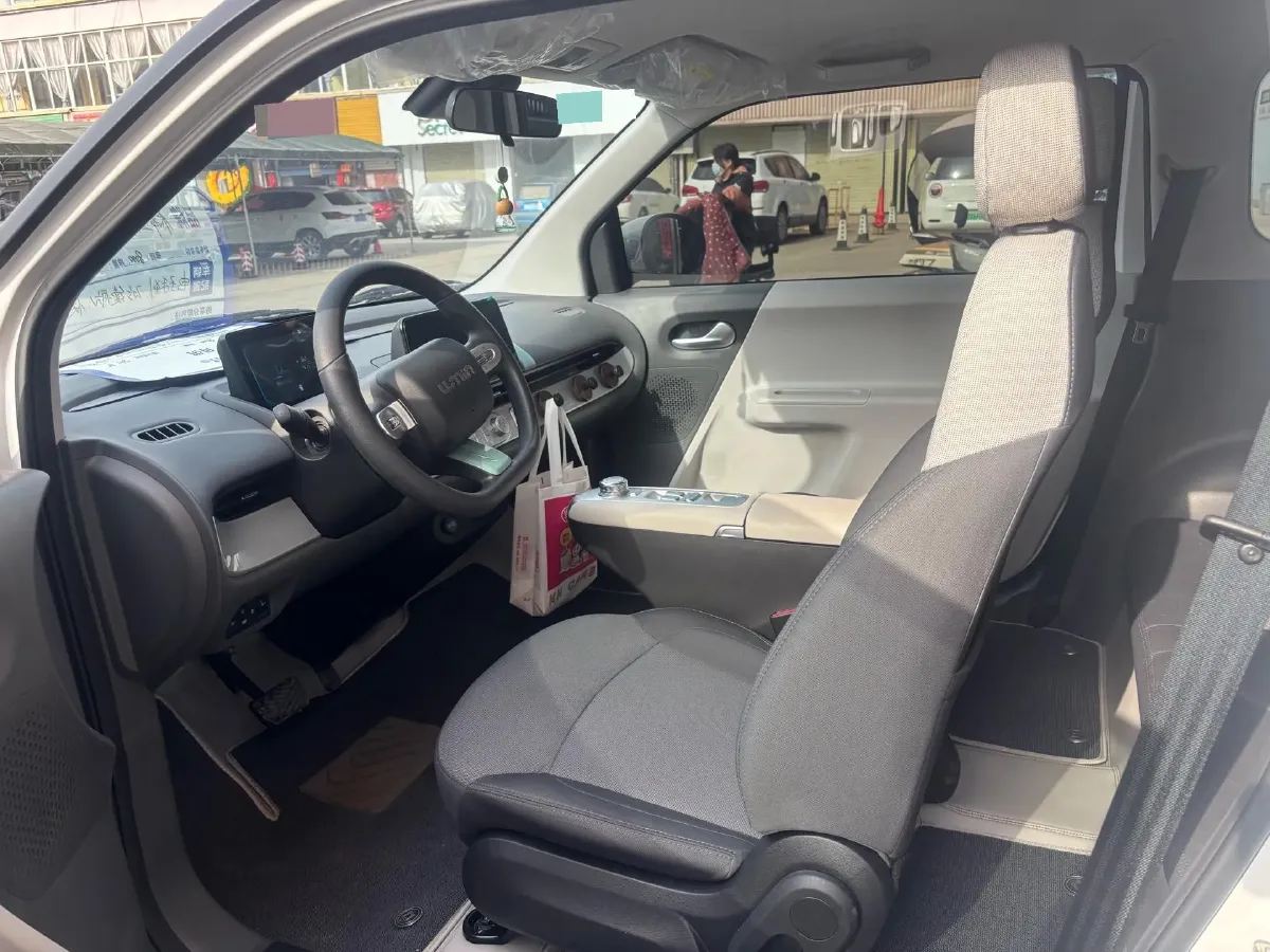 2025 LingBox BOX BEV 19.2KWH,autocango,china used car exporter,china ev exporter,chinese used car exporter,chinese used ev exporter