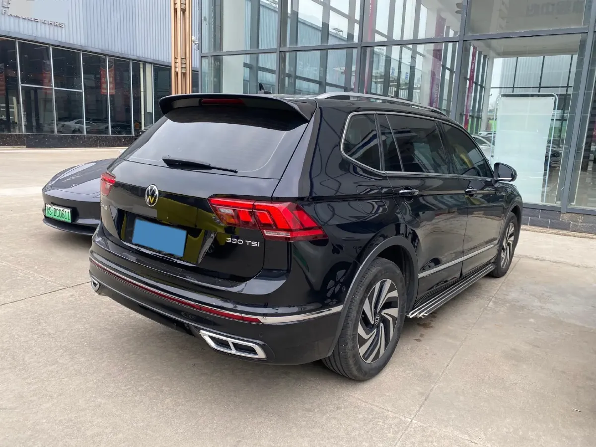 2024 Volkswagen Tiguan L 2.0T 186HP L4 7DCT,autocango,china used car exporter,china ev exporter,chinese used car exporter,chinese used ev exporter