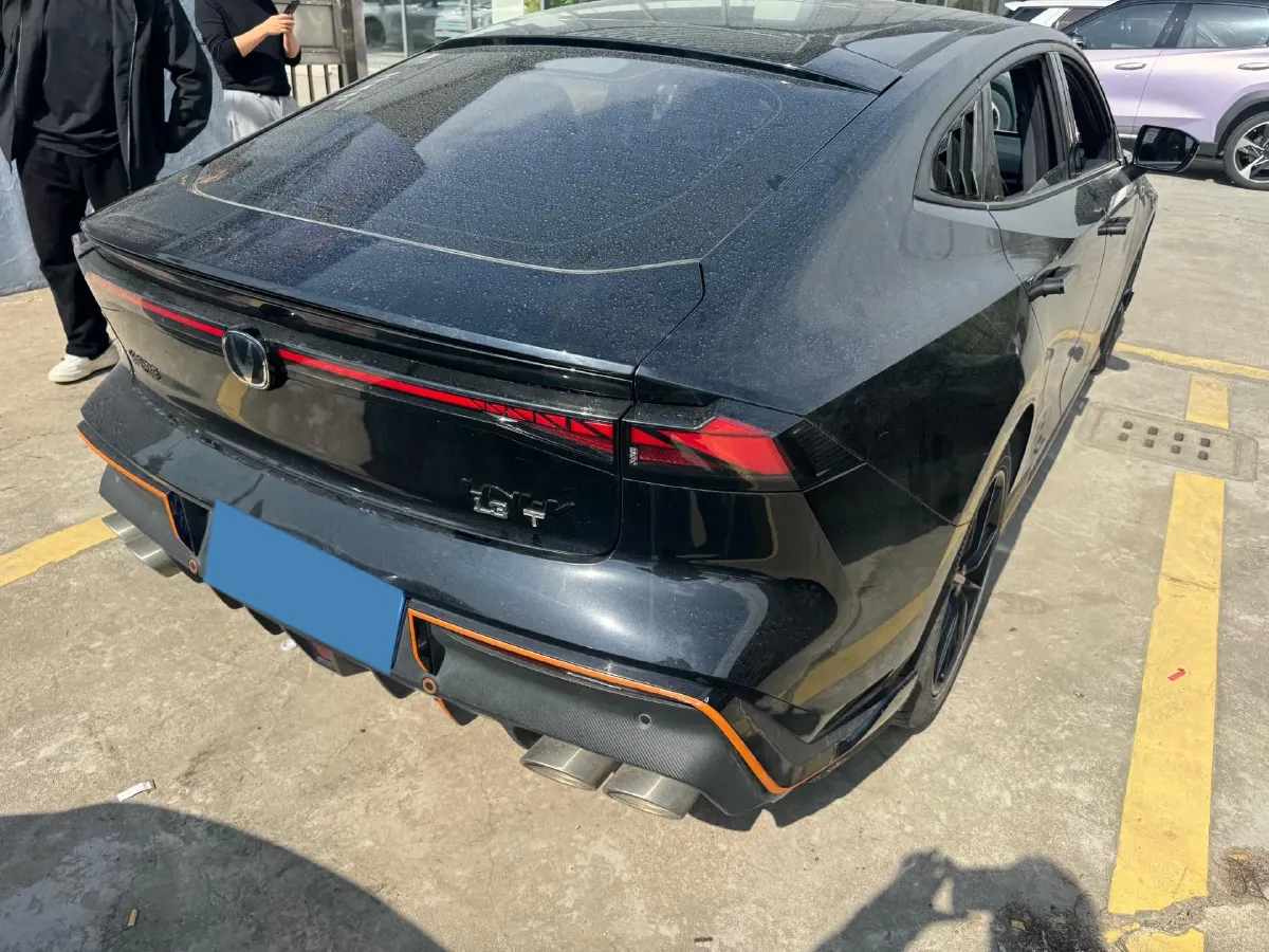 2023 ChangAn UNI-V 2.0T 233HP L4 8AT,autocango,china used car exporter,china ev exporter,chinese used car exporter,chinese used ev exporter