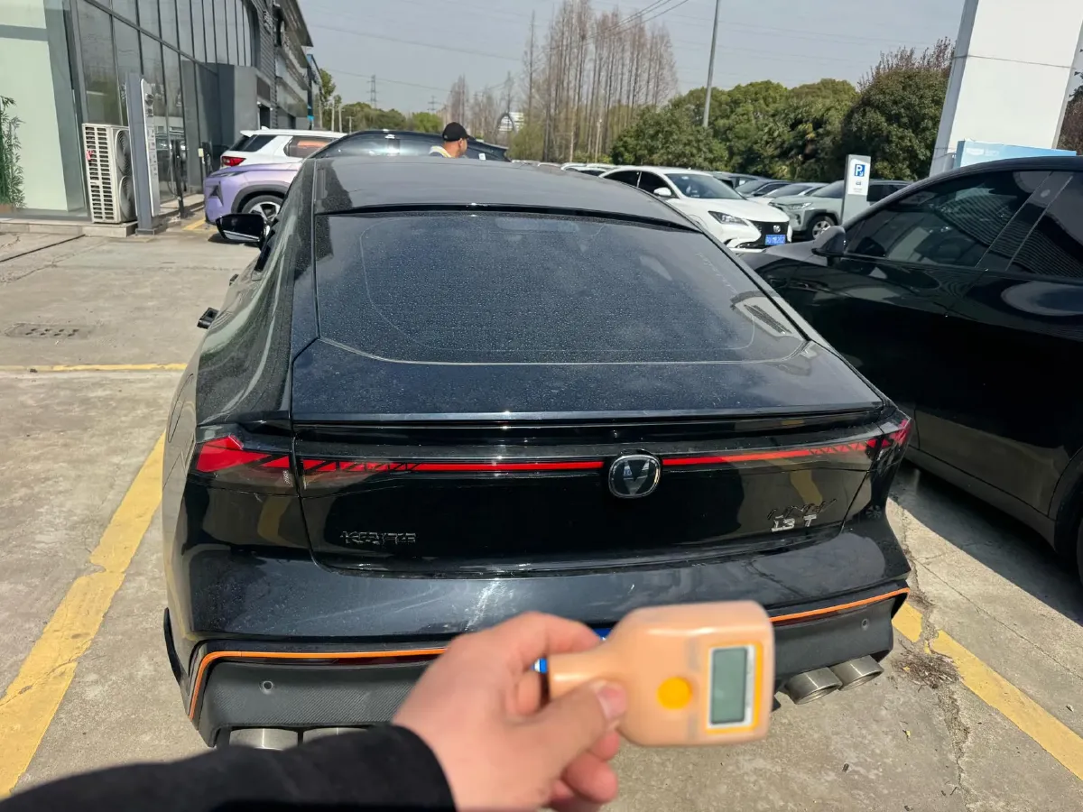 2023 ChangAn UNI-V 2.0T 233HP L4 8AT,autocango,china used car exporter,china ev exporter,chinese used car exporter,chinese used ev exporter