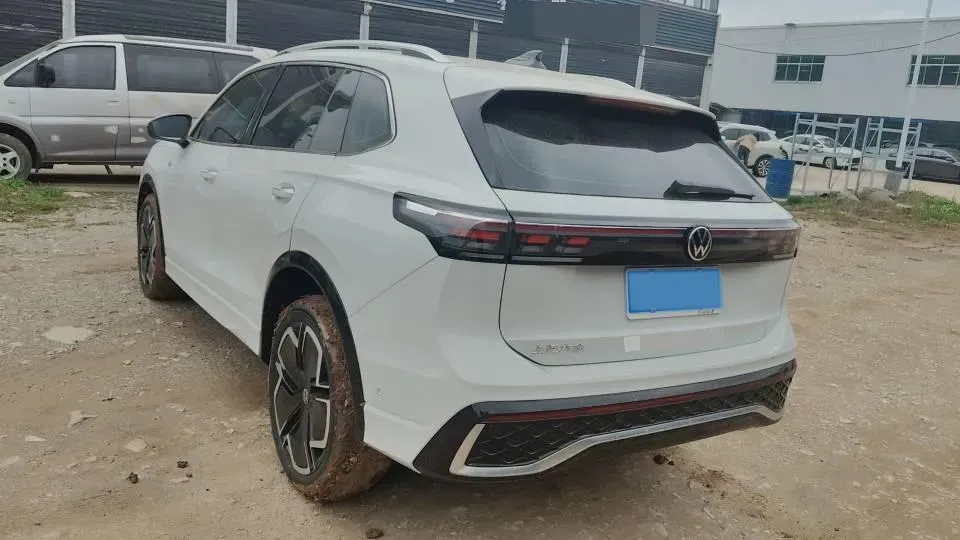 2024 Volkswagen Tiguan L 2.0T 186HP L4 7DCT,autocango,china used car exporter,china ev exporter,chinese used car exporter,chinese used ev exporter