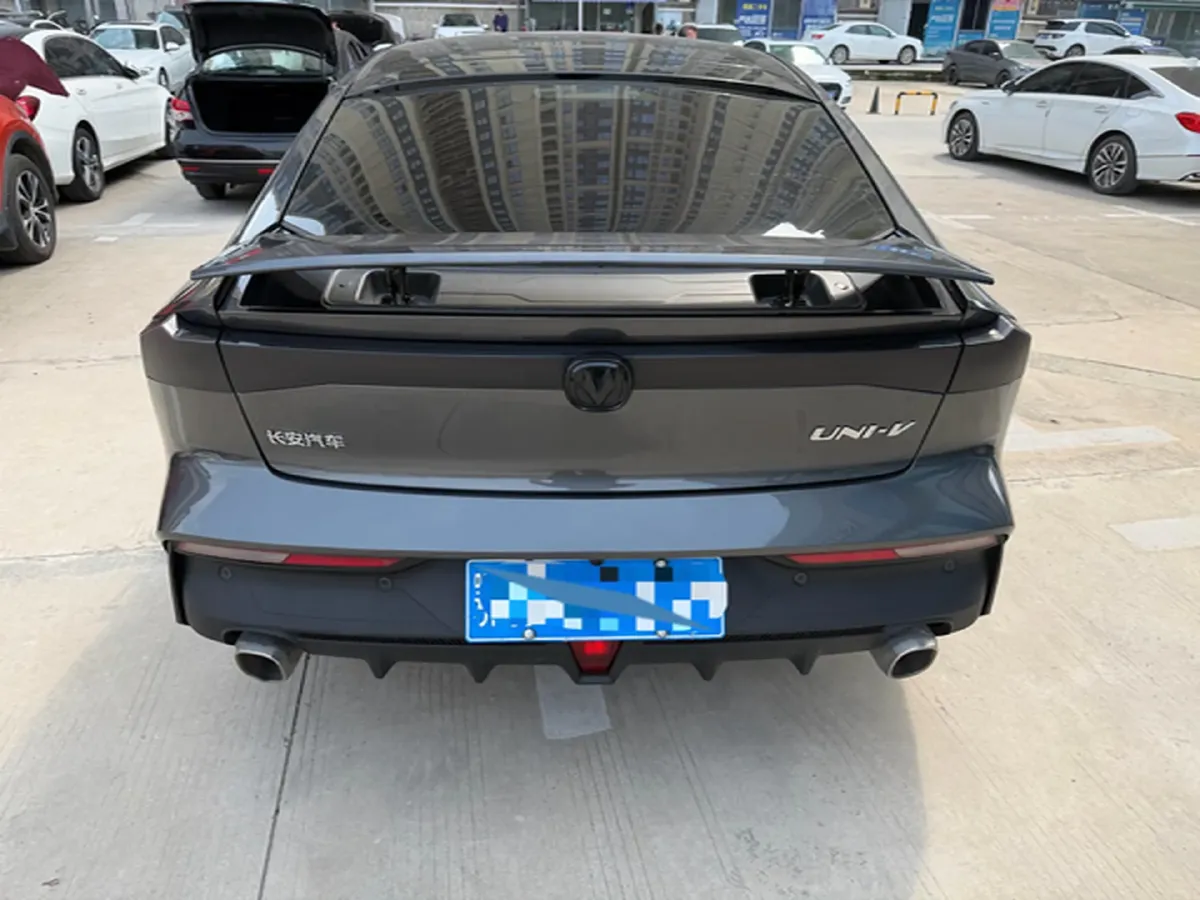 2022 ChangAn UNI-V 1.5T 188HP L4 7DCT,autocango,china used car exporter,china ev exporter,chinese used car exporter,chinese used ev exporter