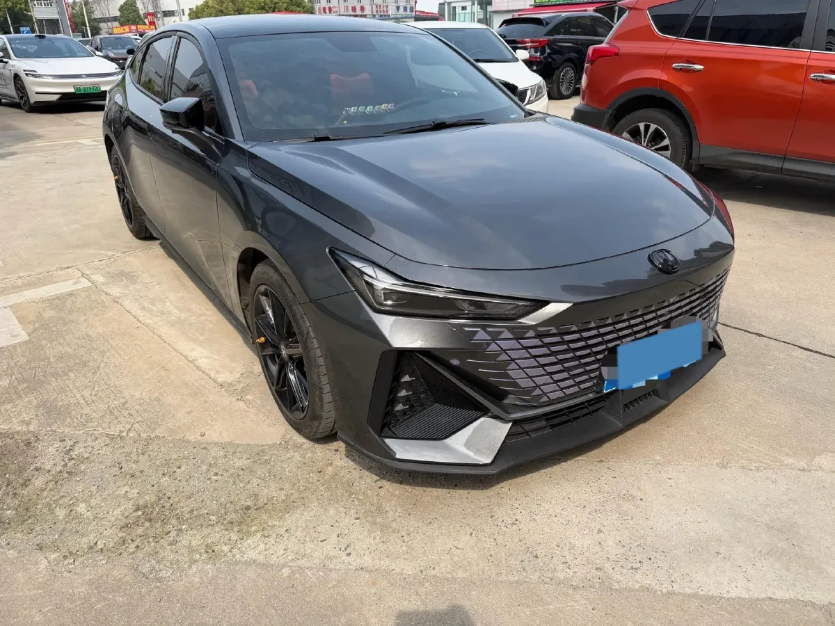 2022 ChangAn UNI-V 1.5T 188HP L4 7DCT,autocango,china used car exporter,china ev exporter,chinese used car exporter,chinese used ev exporter