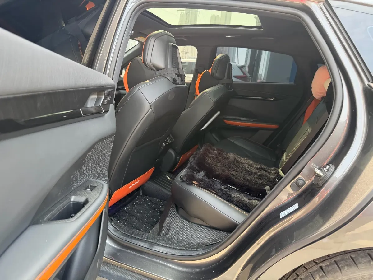 2022 ChangAn UNI-V 1.5T 188HP L4 7DCT,autocango,china used car exporter,china ev exporter,chinese used car exporter,chinese used ev exporter