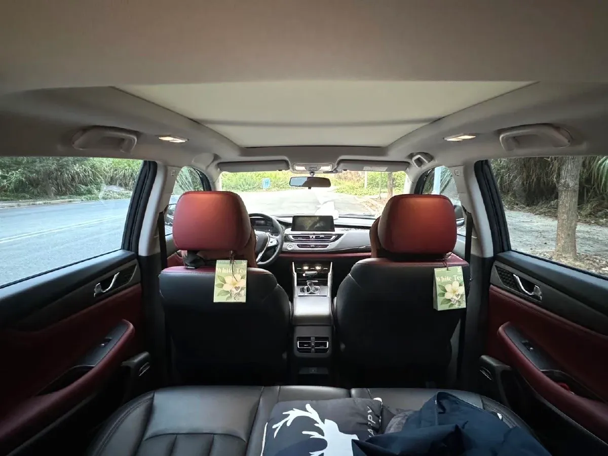 2023 ChangAn CS75 1.5T 188HP L4 7DCT,autocango,china used car exporter,china ev exporter,chinese used car exporter,chinese used ev exporter