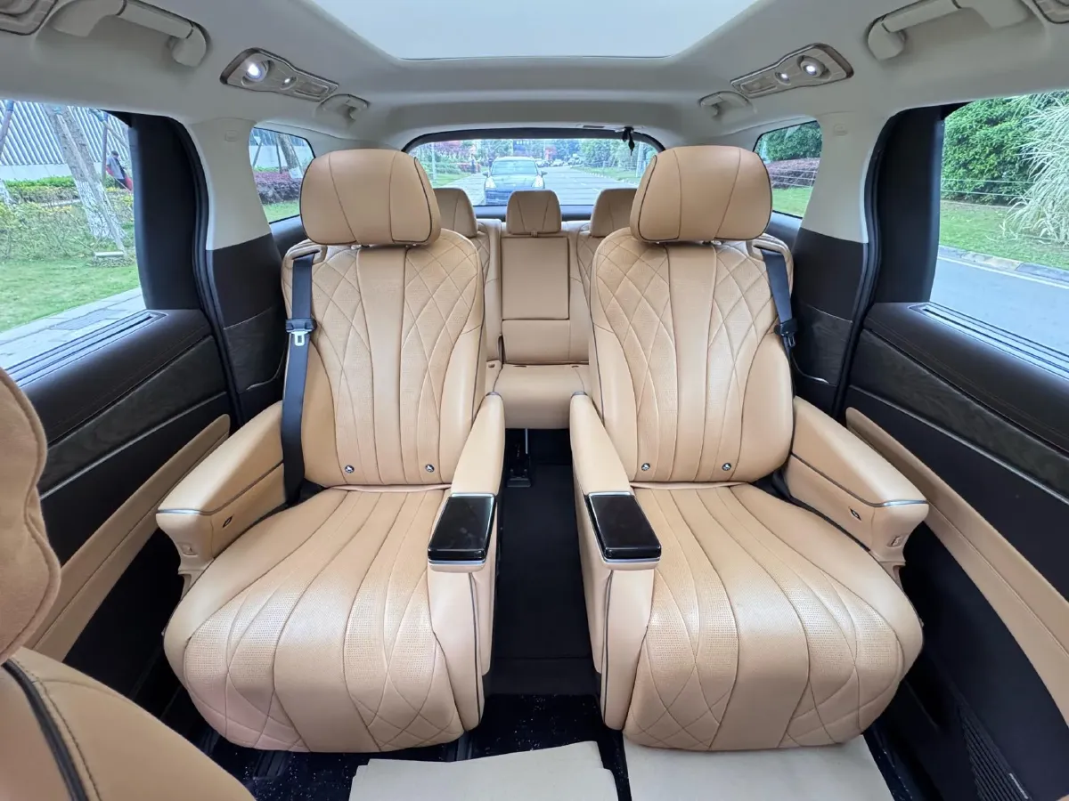 2024 Denza D9 1.5T 139HP L4 E-CVT PHEV 40KWH,autocango,china used car exporter,china ev exporter,chinese used car exporter,chinese used ev exporter