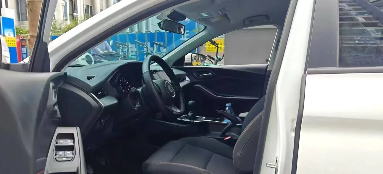 2023 MG 5 1.5L 129HP L4 5MT,autocango,china used car exporter,china ev exporter,chinese used car exporter,chinese used ev exporter