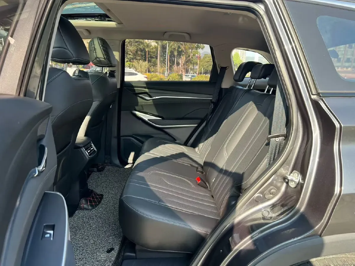 2020 ChangAn CS75 Plus 1.5T 178HP L4 6AT,autocango,china used car exporter,china ev exporter,chinese used car exporter,chinese used ev exporter