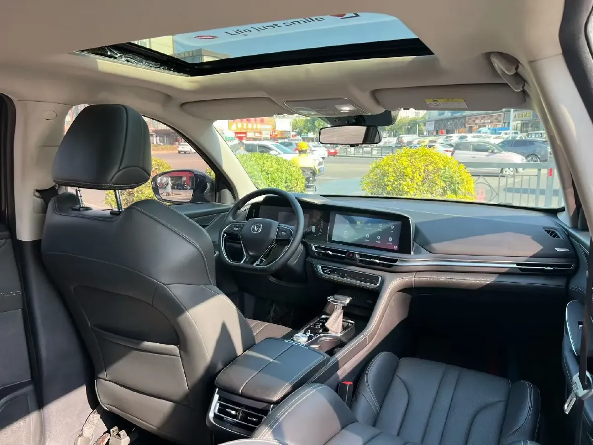 2020 ChangAn CS75 Plus 1.5T 178HP L4 6AT,autocango,china used car exporter,china ev exporter,chinese used car exporter,chinese used ev exporter