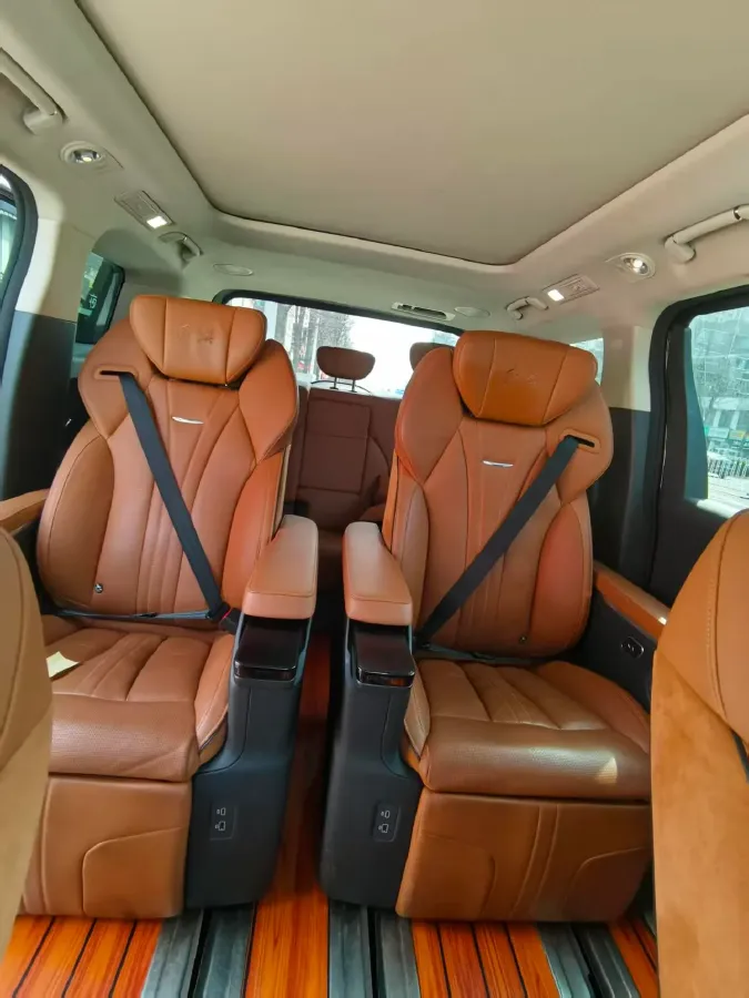 2023 HongQi HQ9 2.0T 252HP L4 8AT,autocango,china used car exporter,china ev exporter,chinese used car exporter,chinese used ev exporter