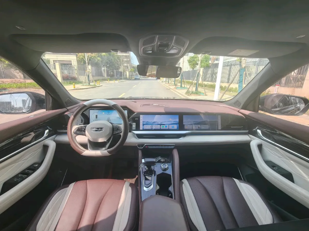 2021 Geely Monjaro 2.0T 218HP L4 7DCT,autocango,china used car exporter,china ev exporter,chinese used car exporter,chinese used ev exporter