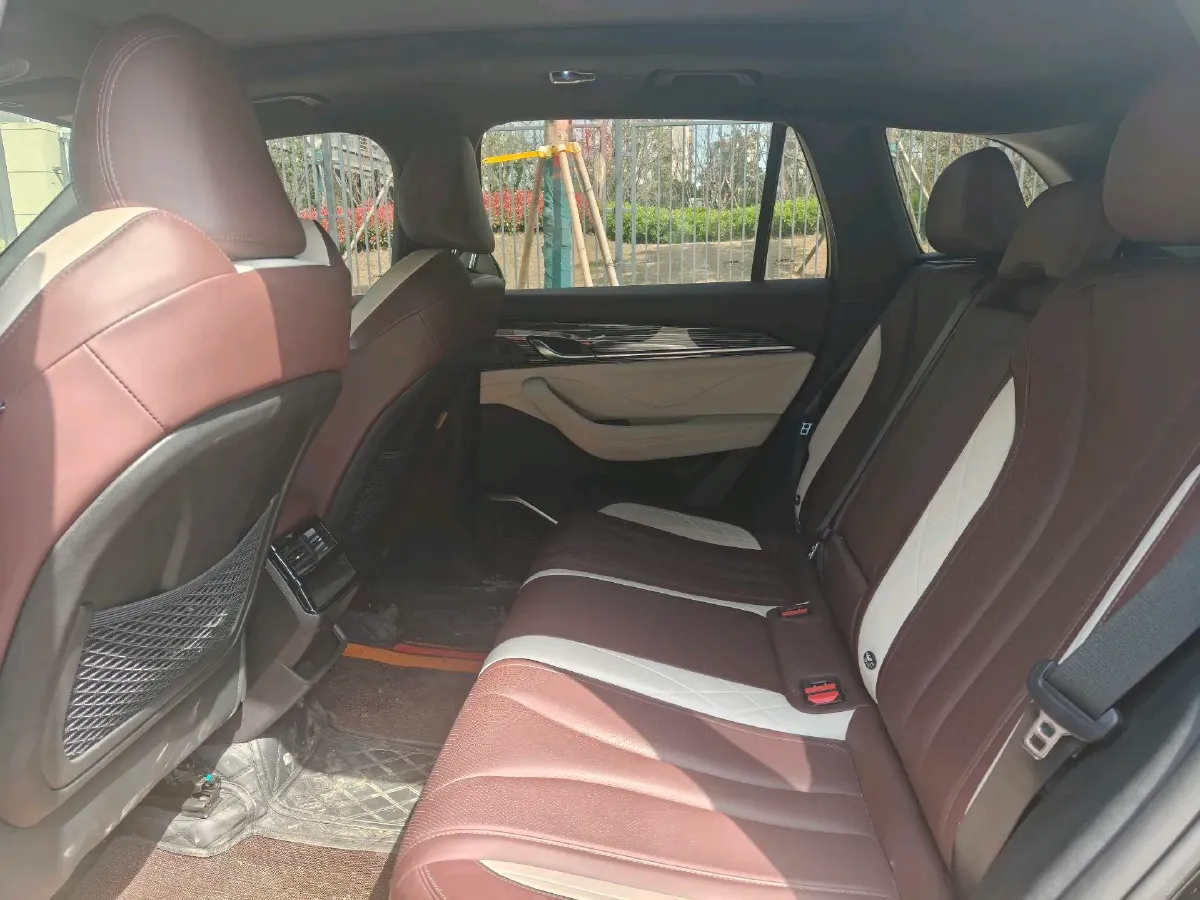 2021 Geely Monjaro 2.0T 218HP L4 7DCT,autocango,china used car exporter,china ev exporter,chinese used car exporter,chinese used ev exporter