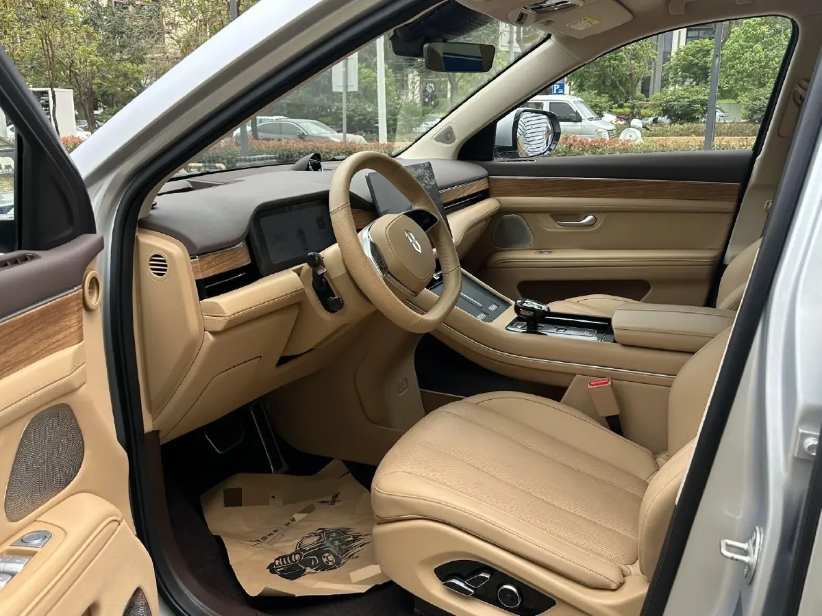 2024 AITO AITO M7 1.5T 152HP L4 REEV 38.5KWH,autocango,china used car exporter,china ev exporter,chinese used car exporter,chinese used ev exporter