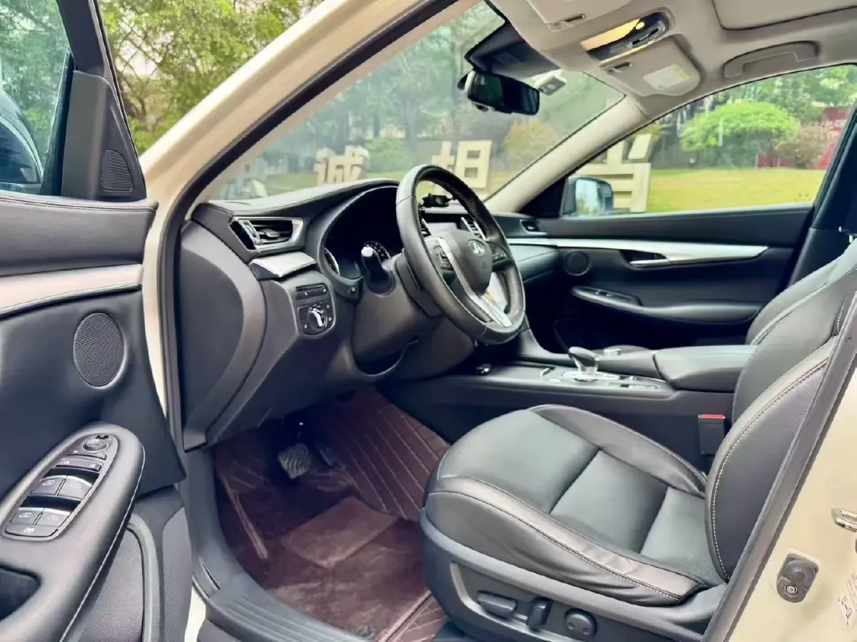 2018 Mitsubishi Pajero 3.0L 174HP V6 5AT,autocango,china used car exporter,china ev exporter,chinese used car exporter,chinese used ev exporter