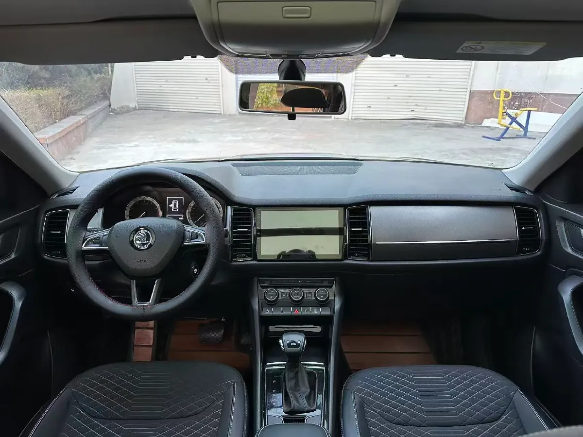 2018 Skoda Kodiak 1.8T 180HP L4 7DCT,autocango,china used car exporter,china ev exporter,chinese used car exporter,chinese used ev exporter