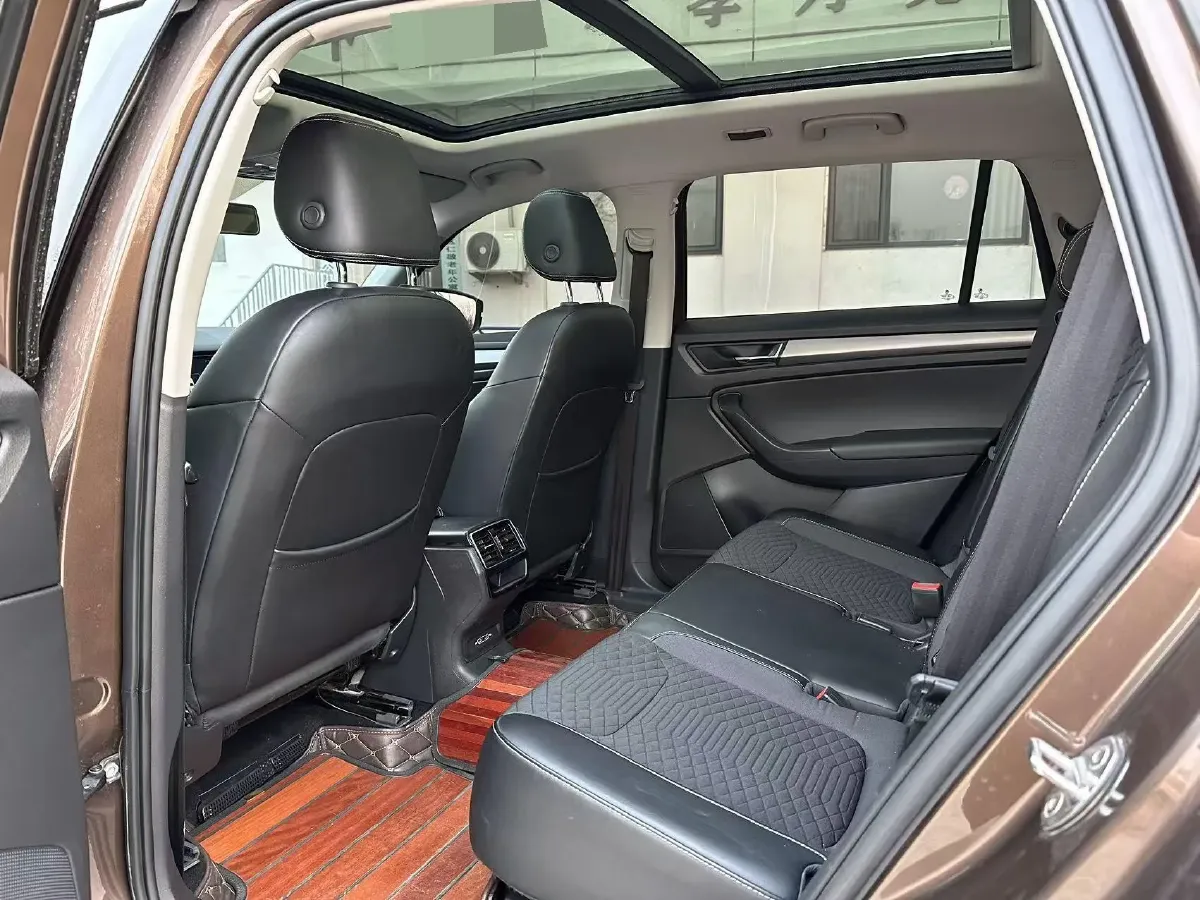 2018 Skoda Kodiak 1.8T 180HP L4 7DCT,autocango,china used car exporter,china ev exporter,chinese used car exporter,chinese used ev exporter