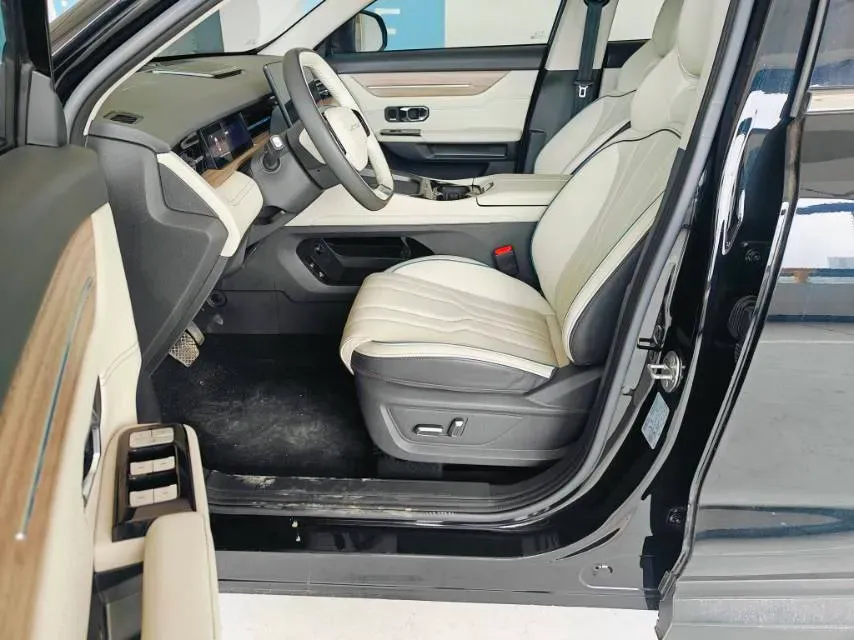 2025 Jetour DASHING 1.5T 184HP L4 7DCT,autocango,china used car exporter,china ev exporter,chinese used car exporter,chinese used ev exporter