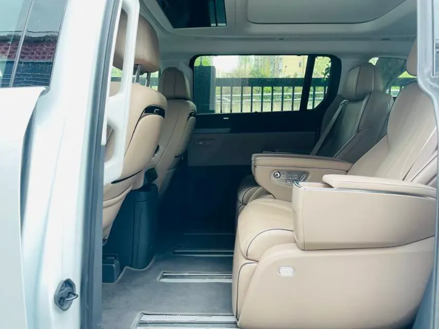 2025 Xpeng X9 BEV,autocango,china used car exporter,china ev exporter,chinese used car exporter,chinese used ev exporter