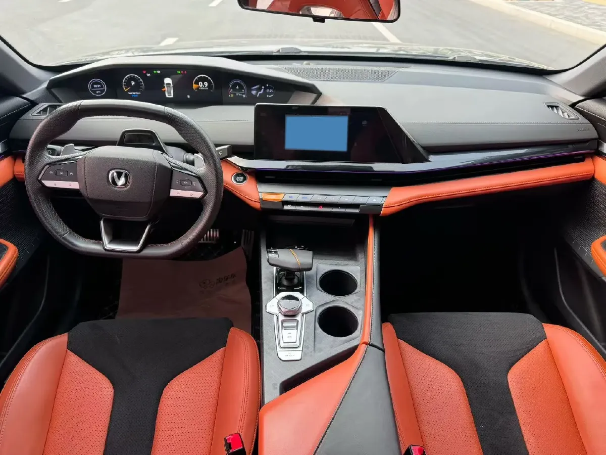 2023 ChangAn UNI-V 1.5T 188HP L4 7DCT,autocango,china used car exporter,china ev exporter,chinese used car exporter,chinese used ev exporter