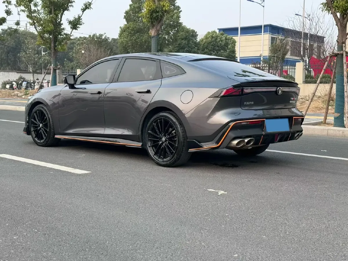 2023 ChangAn UNI-V 1.5T 188HP L4 7DCT,autocango,china used car exporter,china ev exporter,chinese used car exporter,chinese used ev exporter