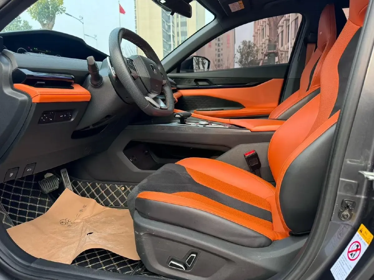 2023 ChangAn UNI-V 1.5T 188HP L4 7DCT,autocango,china used car exporter,china ev exporter,chinese used car exporter,chinese used ev exporter