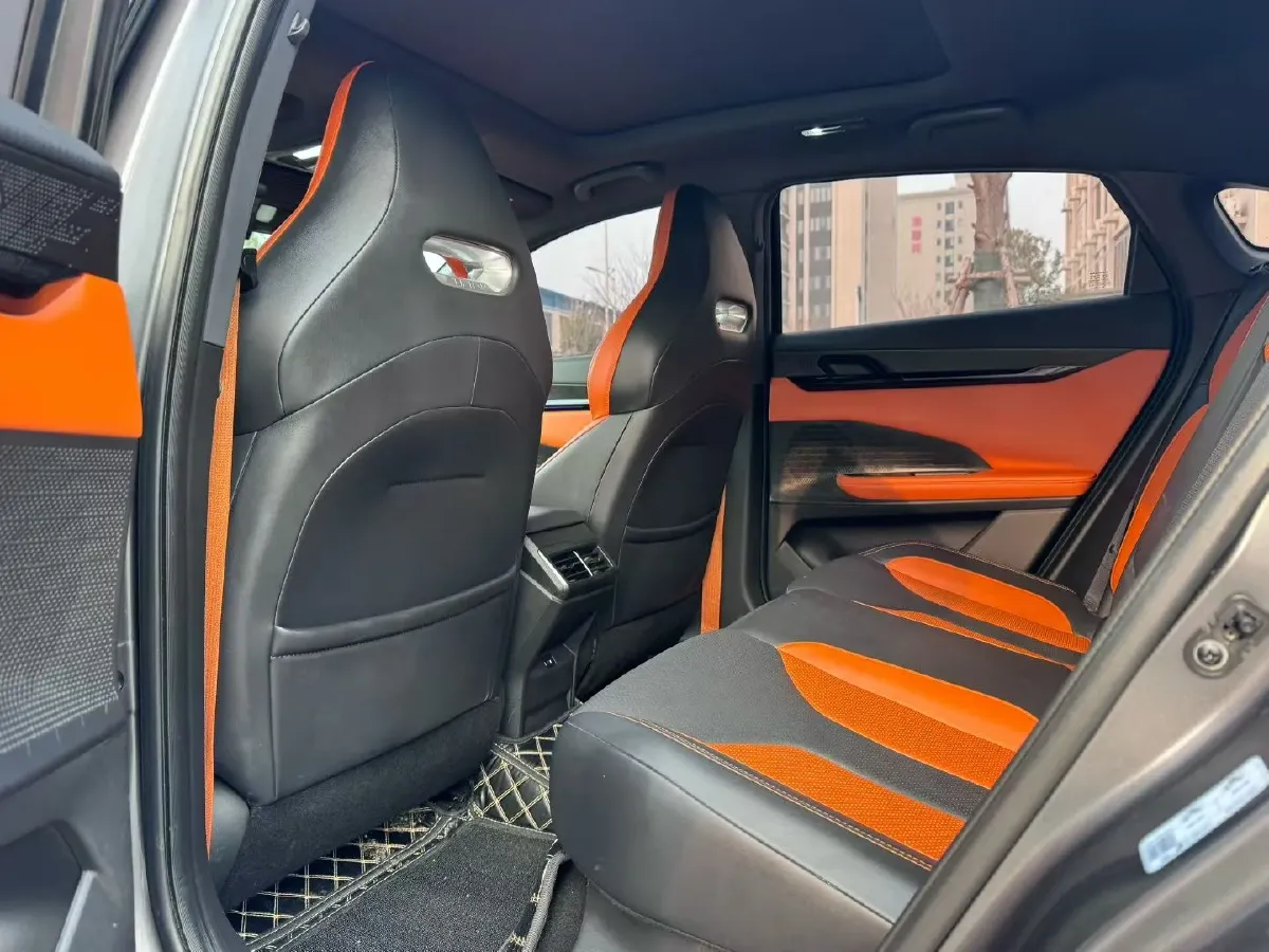 2023 ChangAn UNI-V 1.5T 188HP L4 7DCT,autocango,china used car exporter,china ev exporter,chinese used car exporter,chinese used ev exporter