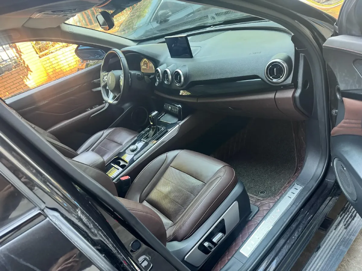 2017 WEY VV7 2.0T 234HP L4 7DCT,autocango,china used car exporter,china ev exporter,chinese used car exporter,chinese used ev exporter