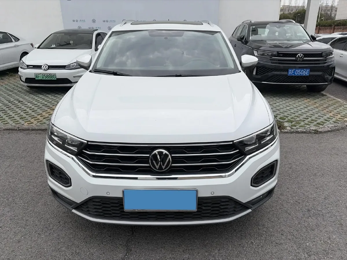 2022 Volkswagen T-Roc 1.4T 150HP L4 7DCT,autocango,china used car exporter,china ev exporter,chinese used car exporter,chinese used ev exporter