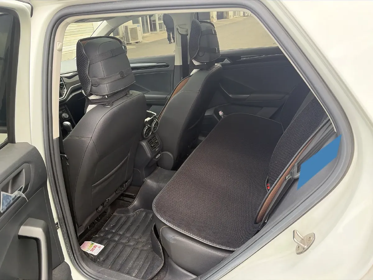 2022 Volkswagen T-Roc 1.4T 150HP L4 7DCT,autocango,china used car exporter,china ev exporter,chinese used car exporter,chinese used ev exporter