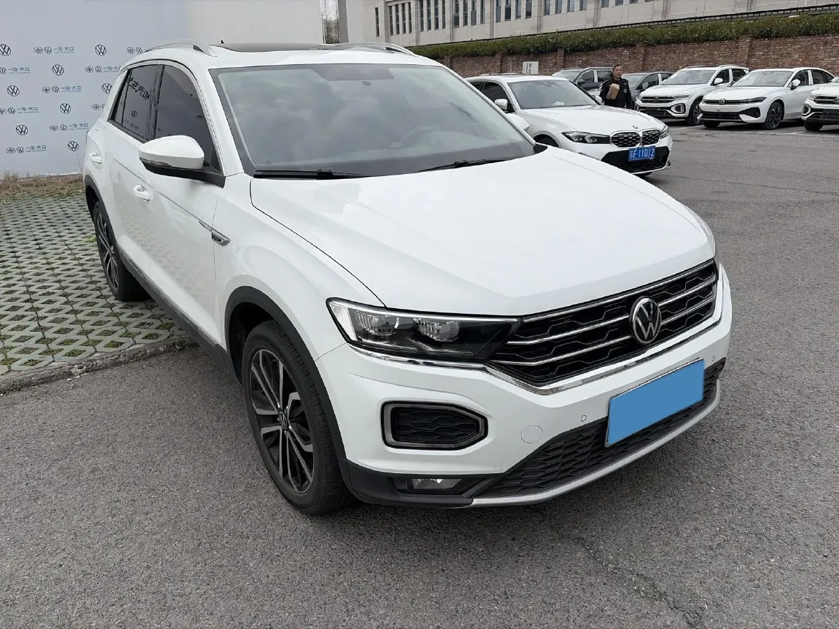 2022 Volkswagen T-Roc 1.4T 150HP L4 7DCT,autocango,china used car exporter,china ev exporter,chinese used car exporter,chinese used ev exporter