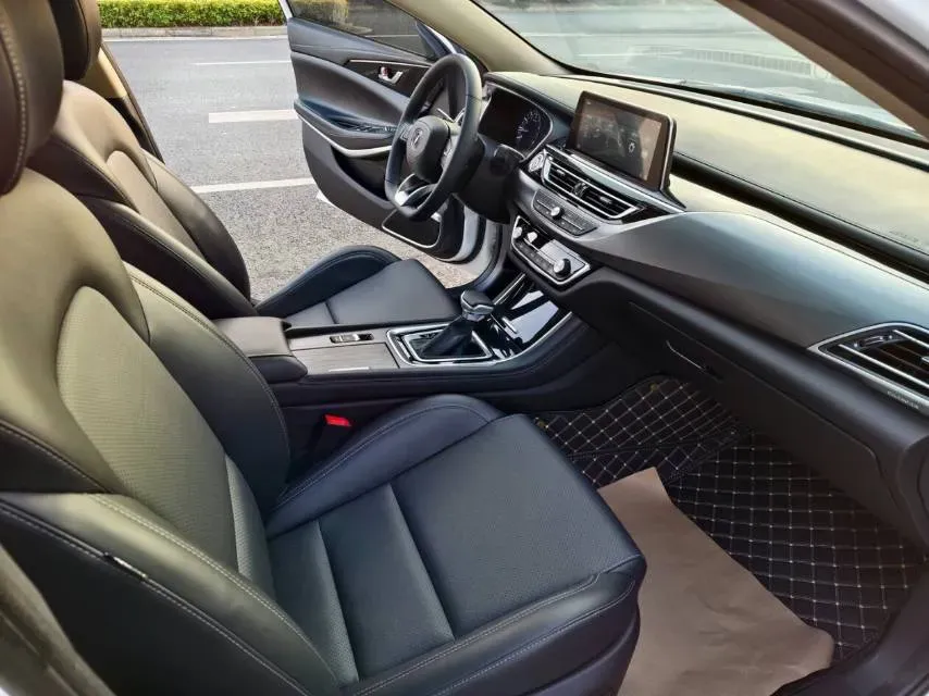 2021 ChangAn Raeton CC 1.5T 180HP L4 7DCT,autocango,china used car exporter,china ev exporter,chinese used car exporter,chinese used ev exporter