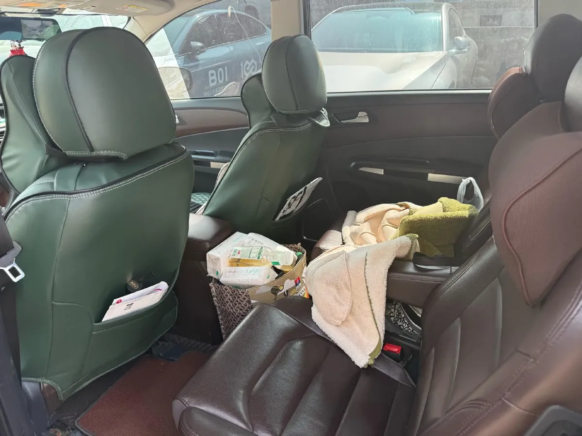 2016 HaiMa V70 1.5T 156HP L4 6AT,autocango,china used car exporter,china ev exporter,chinese used car exporter,chinese used ev exporter