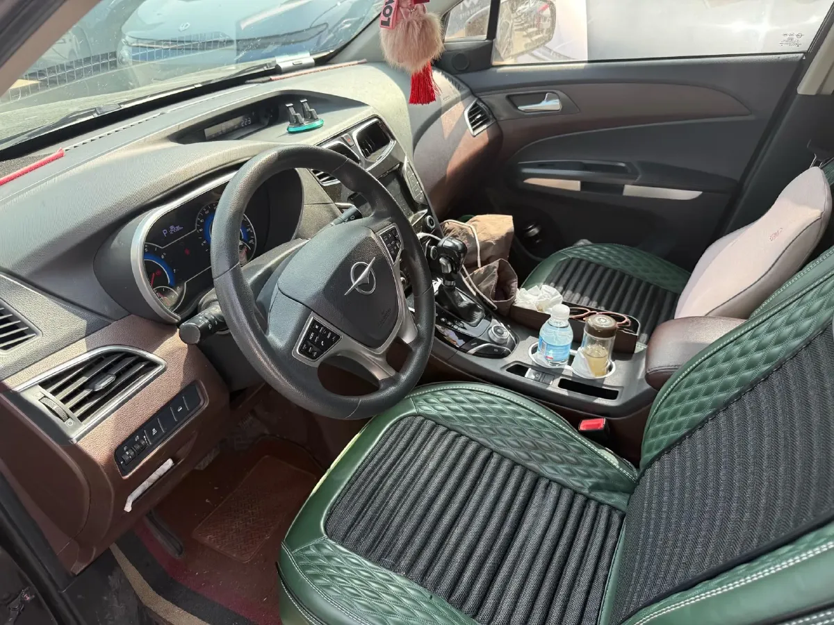 2016 HaiMa V70 1.5T 156HP L4 6AT,autocango,china used car exporter,china ev exporter,chinese used car exporter,chinese used ev exporter