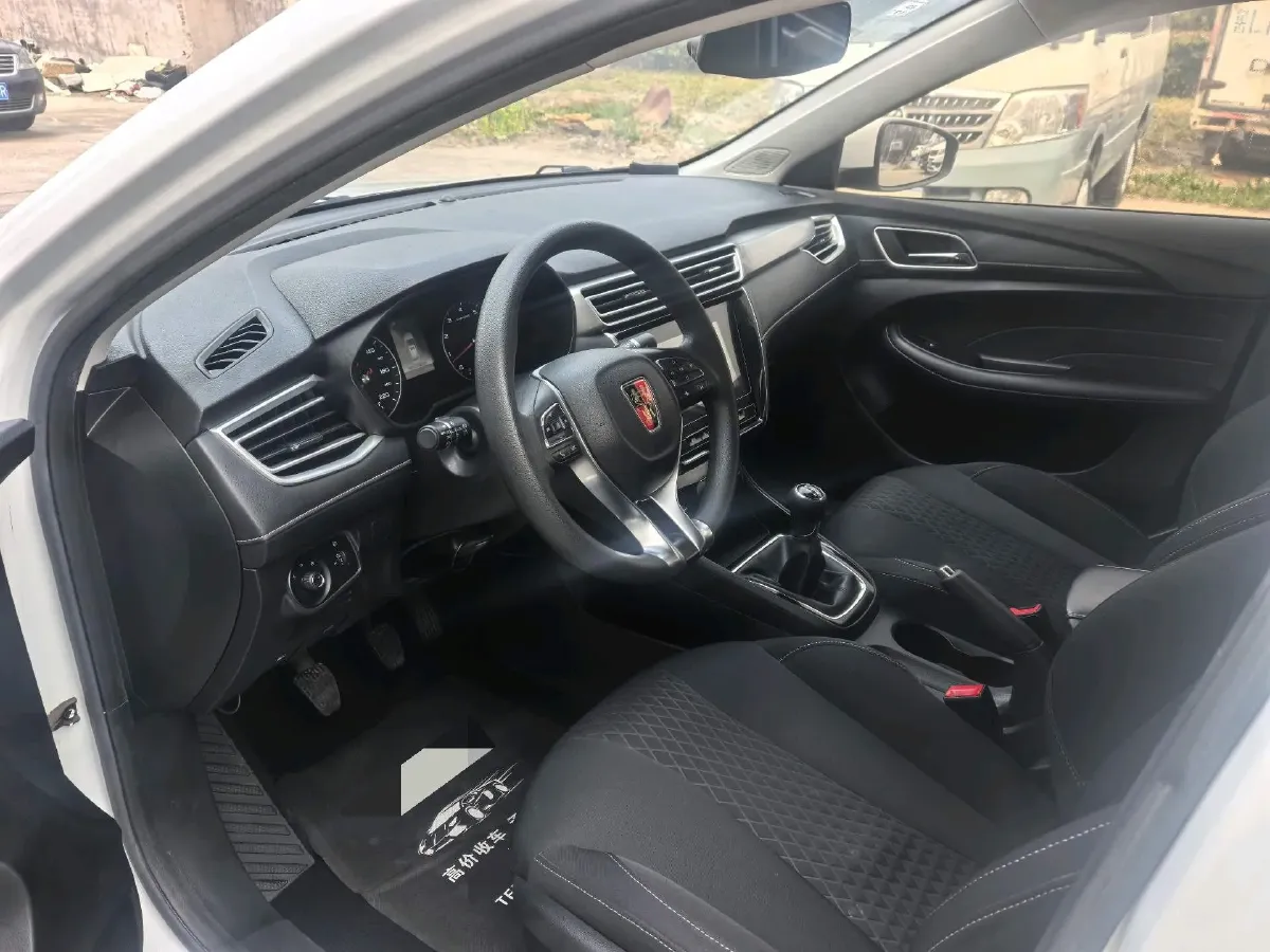 2019 Roewe i5 1.5L 120HP L4 5MT,autocango,china used car exporter,china ev exporter,chinese used car exporter,chinese used ev exporter