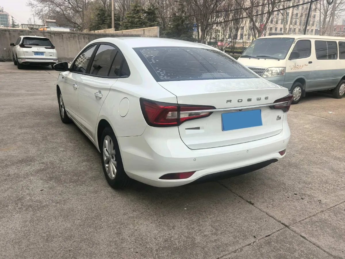 2019 Roewe i5 1.5L 120HP L4 5MT,autocango,china used car exporter,china ev exporter,chinese used car exporter,chinese used ev exporter