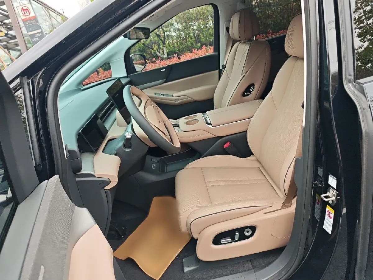 2025 Xpeng X9 BEV,autocango,china used car exporter,china ev exporter,chinese used car exporter,chinese used ev exporter