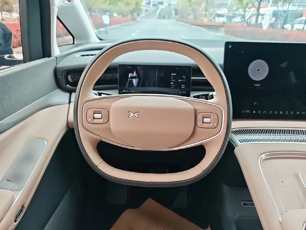 2025 Xpeng X9 BEV,autocango,china used car exporter,china ev exporter,chinese used car exporter,chinese used ev exporter