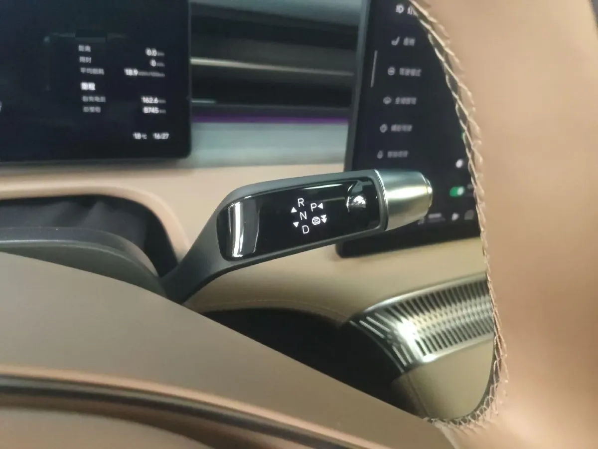 2025 Xpeng X9 BEV,autocango,china used car exporter,china ev exporter,chinese used car exporter,chinese used ev exporter