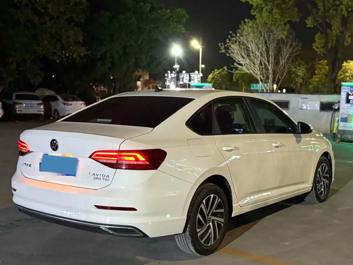 2022 Volkswagen Sagitar 1.2T 116HP L4 7DCT,autocango,china used car exporter,china ev exporter,chinese used car exporter,chinese used ev exporter