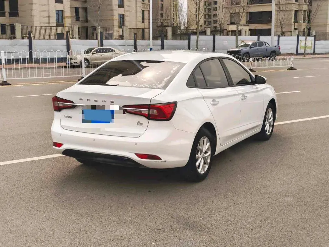 2019 Roewe i5 1.5L 120HP L4 5MT,autocango,china used car exporter,china ev exporter,chinese used car exporter,chinese used ev exporter