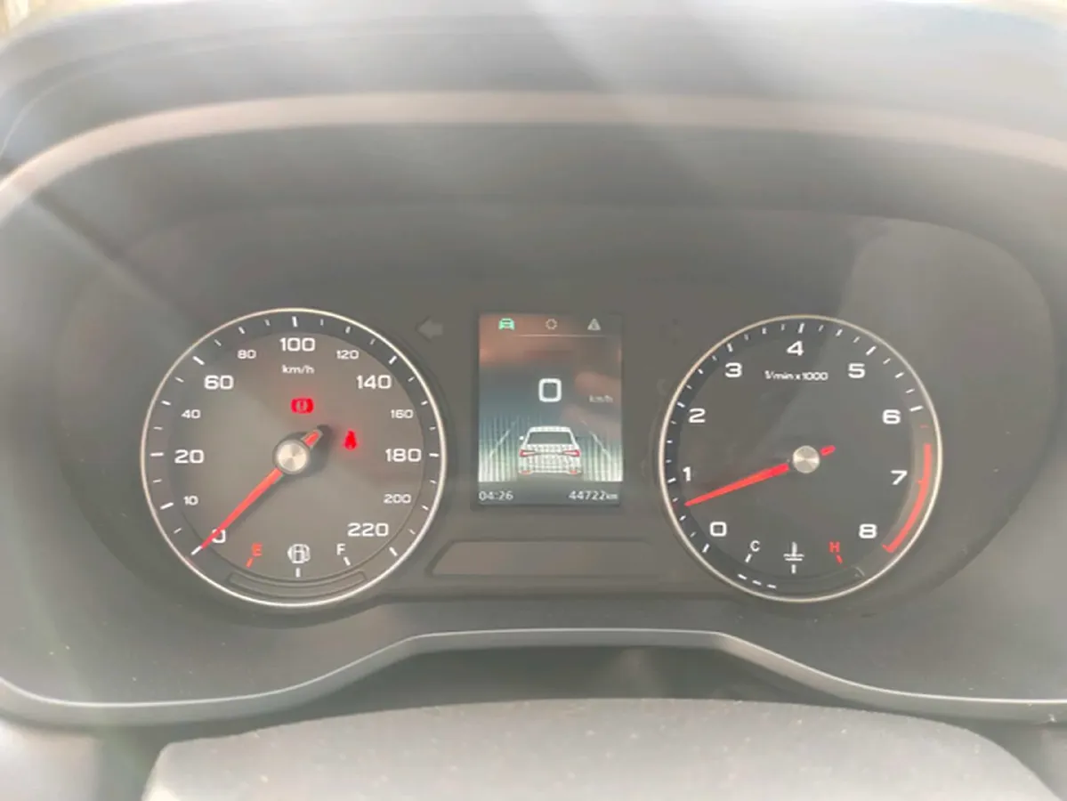 2019 Roewe i5 1.5L 120HP L4 5MT,autocango,china used car exporter,china ev exporter,chinese used car exporter,chinese used ev exporter