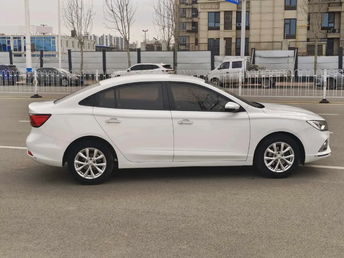 2019 Roewe i5 1.5L 120HP L4 5MT,autocango,china used car exporter,china ev exporter,chinese used car exporter,chinese used ev exporter