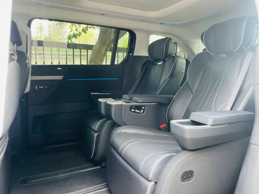 2024 Xpeng X9 BEV 101.5KWH,autocango,china used car exporter,china ev exporter,chinese used car exporter,chinese used ev exporter