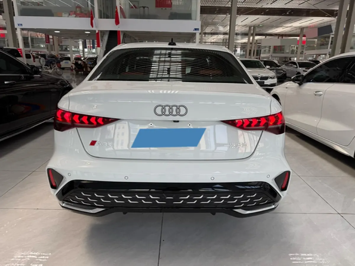 2025 Audi A3 1.5T 160HP L4 7DCT,autocango,china used car exporter,china ev exporter,chinese used car exporter,chinese used ev exporter