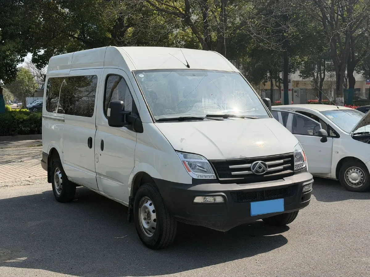 2020 MAXUS XinTu V80 2.5T 136HP L4 6MT,autocango,china used car exporter,china ev exporter,chinese used car exporter,chinese used ev exporter